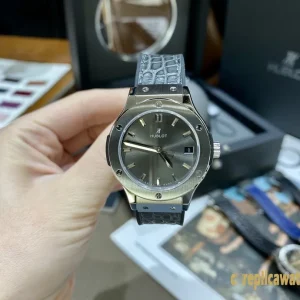 Replica Watches Hublot Classic Fusion 33mm Gray Dial Women Swiss Quartz Movement Leather Strap 1:1 Clone Watch