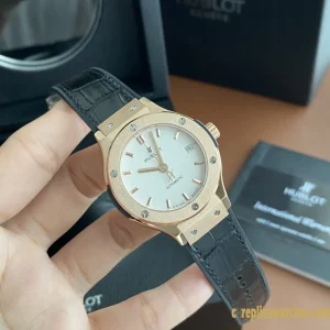 Replica Watches Hublot Classic Fusion 38mm White Dial Women Swiss Automatic Leather Strap 1:1 Clone Watch