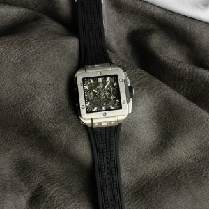 Replica Watches Hublot Square Bang 42mm Black Dial Mens Swiss Automatic Rubber Strap 1:1 Clone Watch