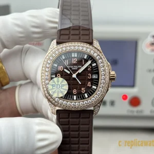 Replica Watches Patek Philippe Aquanaut 35.6MM Black Dial Ladies Swiss Automatic Movement Rubber Strap 1:1 Clone Watch