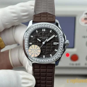 Replica Watches Patek Philippe Aquanaut 35.6MM Black Dial Mens Swiss Automatic Movement Rubber Strap 1:1 Clone Watch