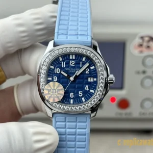 Replica Watches Patek Philippe Aquanaut 35.6MM Blue Dial Mens Swiss Automatic Movement Rubber Strap 1:1 Clone Watch