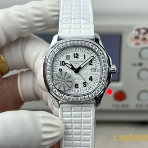 Replica Watches Patek Philippe Aquanaut 35.6MM White Dial Unisex Swiss Automatic Movement Rubber Strap 1:1 Clone Watch