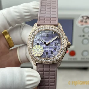 Replica Watches Patek Philippe Aquanaut 35.6MM Lavender Dial Women Swiss Automatic Movement Rubber Strap 1:1 Clone Watch