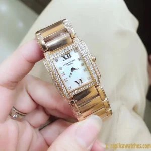 Replica Watches Patek Philippe Twenty Four 26mm Silver Dial Women Swiss Automatic Movement Metal Bracelet 1:1 Clone Watch