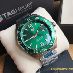 Replica Watches Tag Heuer Formula 1 43 mm Green Dial Men Swiss Automatic Movement Metal Bracelet 1:1 Clone Watch